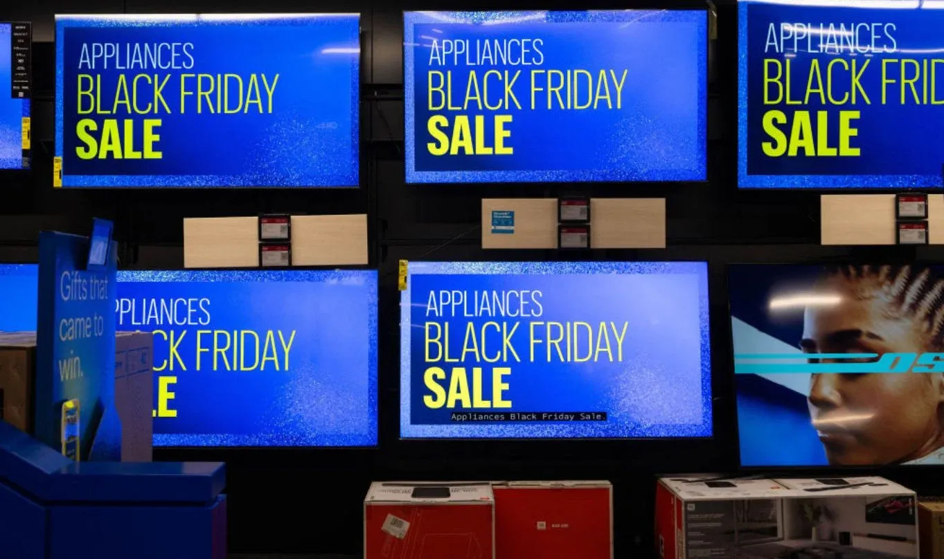 The Complete List of 2025 Black Friday Store Hours (Updating)
